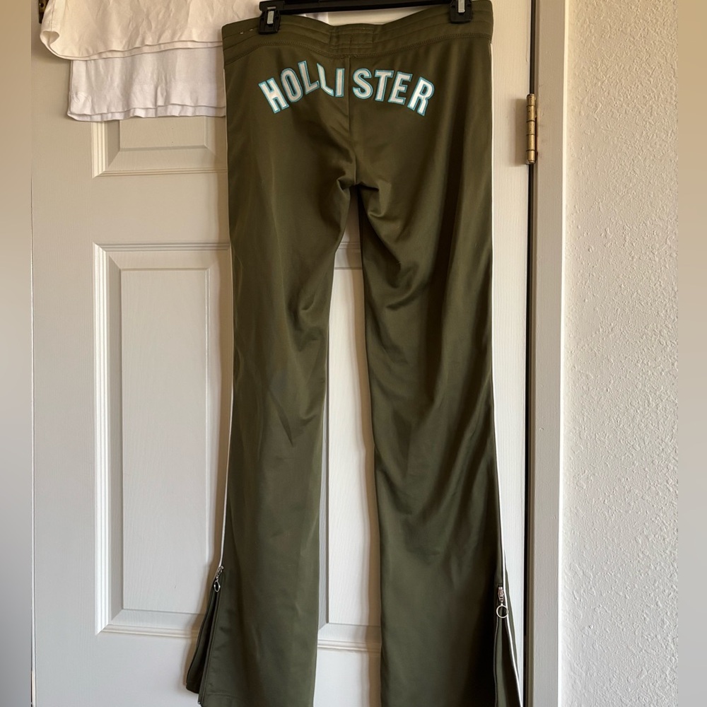 Y2K Hollister Flare Yoga Pants - Picture 2 of 5